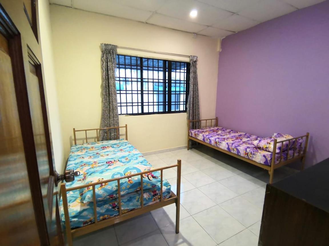 Cosy Homestay Ulu Tiram Exterior foto